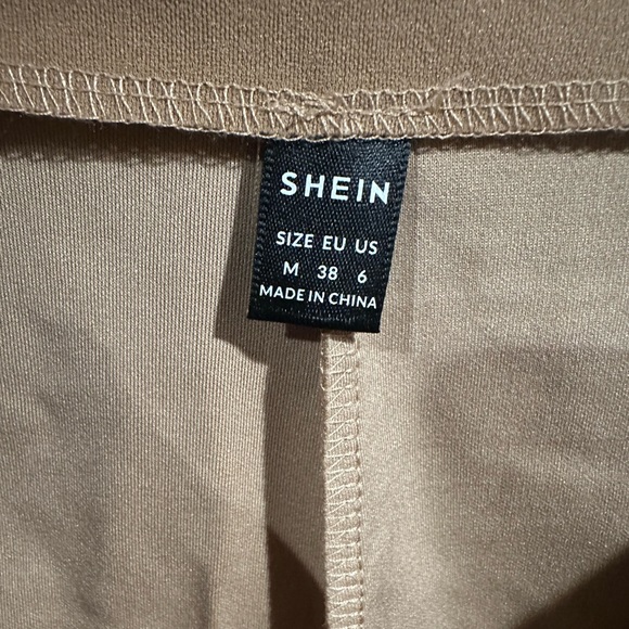 SHEIN FRONT SPLIT SKORT - Picture 5 of 5